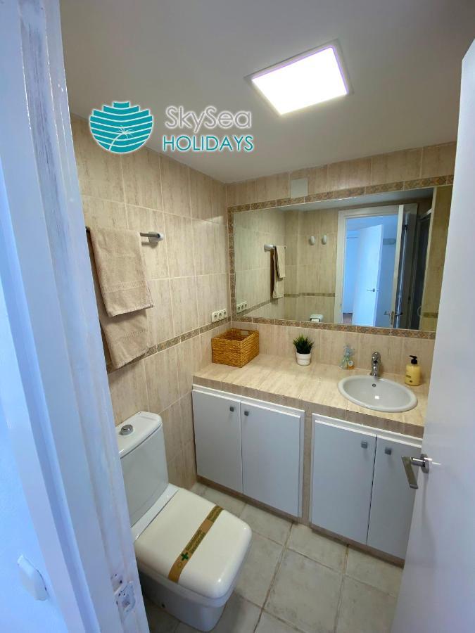 Skysea Holidays La Carihuela Apartman Torremolinos Kültér fotó
